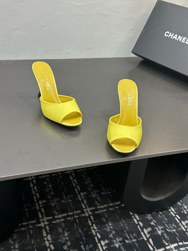 CC 26s Sandal Yellow Sheepskin Satin 832566