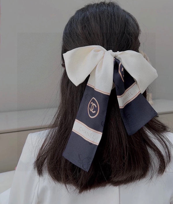 CC Twilly Mini-Foulard 120cm Blanc Bleu Marine Soie de Mûrier 802158