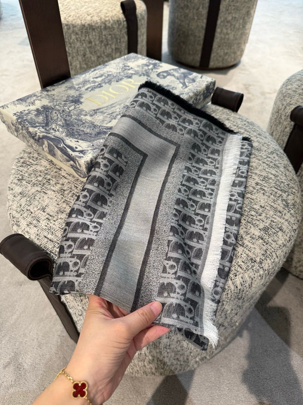 CD 26s Scarf 140cm Silk & Cashmere 299997