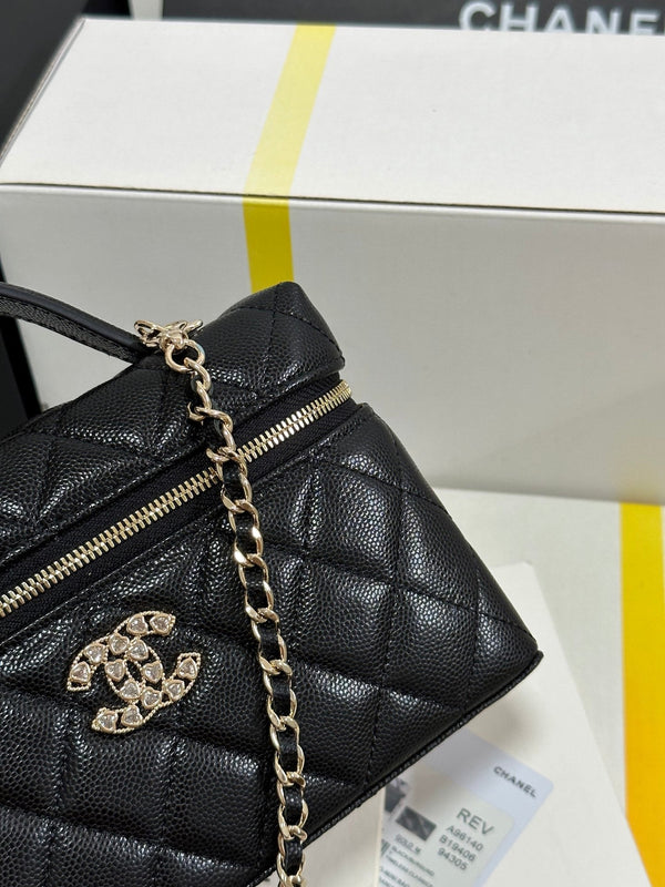 CC 25P Vanity Case 19.5cm Black Calfskin Heart Rhinestone 243613