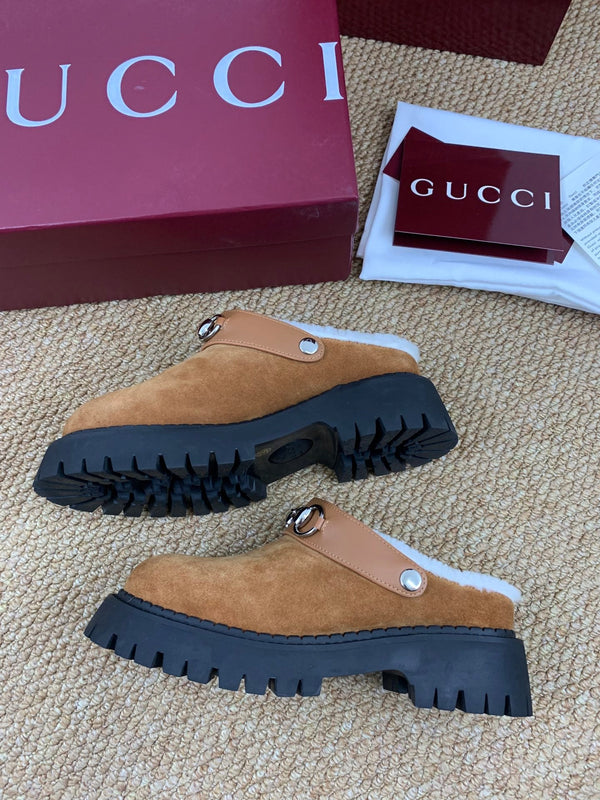 Gucci FW 25 Horsebit Suede Clog Camel Suede with Shearling 506444