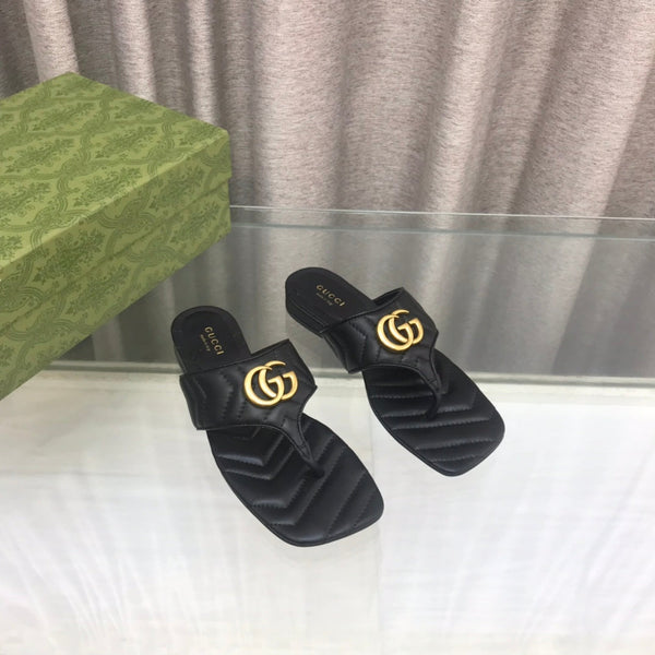 GG marmont logo - embellished mattelasse leather sandal in black