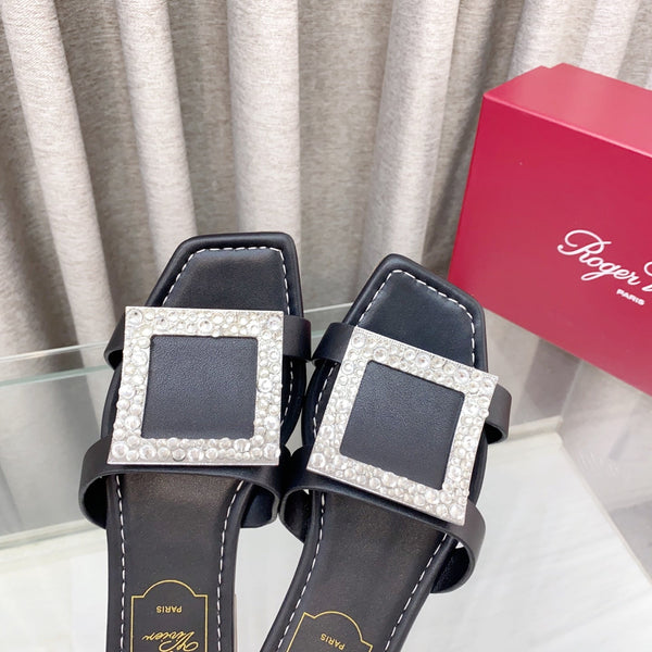 Viv 25 Diamond Flat Slippers Black Cowhide 283038