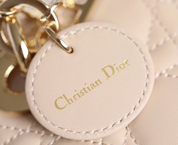 SMALL LADY D-JOY 22 IN PELLE DI AGNELLO ROSA CHIARO