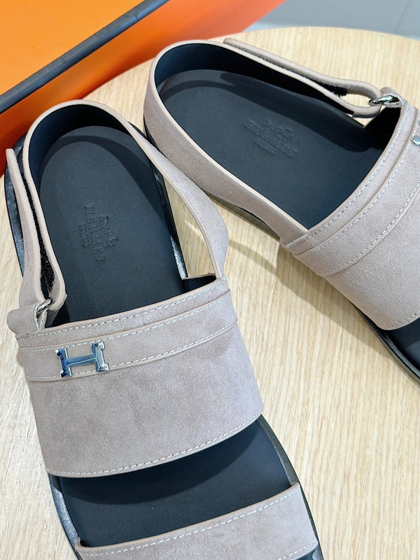 HM HENRIO FLAT SANDAL LIGHT GRAY SUEDE