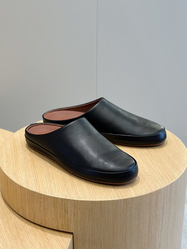 LP TOMORI SABOT MULES BLACK CALFSKIN