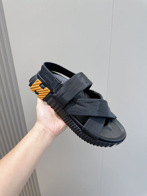 HM ELECTRIC SANDAL BLACK FABRIC AND CALFSKIN