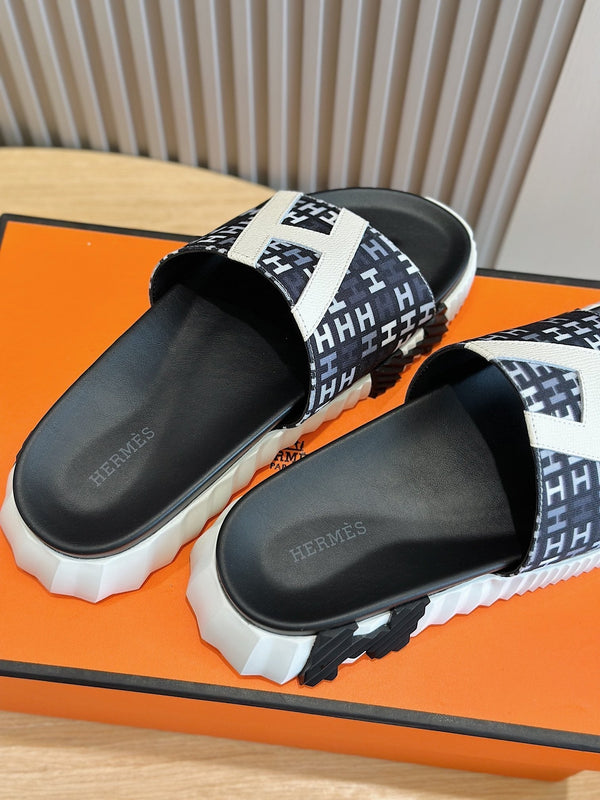 HM SLIPPERS BLACK MONOGRAM CANVAS