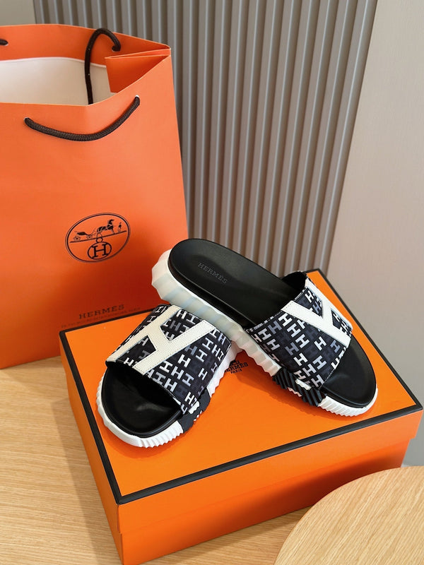 HM SLIPPERS BLACK MONOGRAM CANVAS