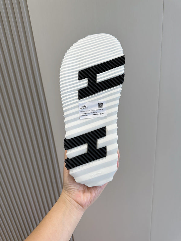 HM SLIPPERS BLACK MONOGRAM CANVAS