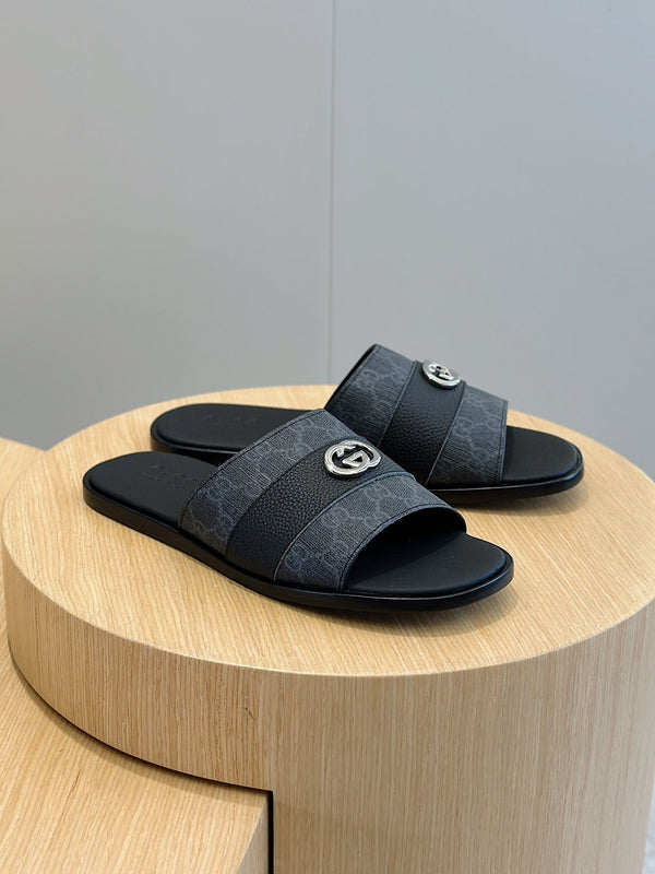 GG Men's Interlocking G Slides Black Cowhide 547642