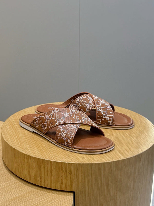 CD Alias Slide Brown Cowhide 643231