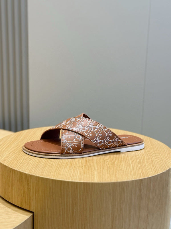 CD Alias Slide Brown Cowhide 643231