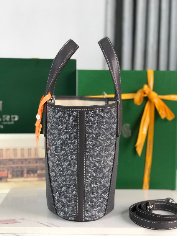 PICCOLO BELHARRA 24 IN TELA GOYARDINE GRIGIA E PELLE DI AGNELLO