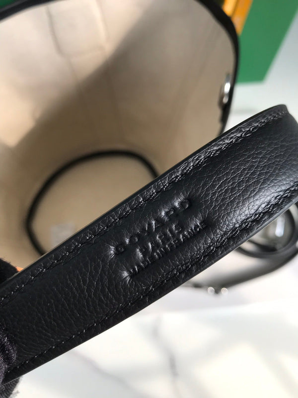 PICCOLO BELHARRA 24 IN TELA GOYARDINE NERA E PELLE DI AGNELLO