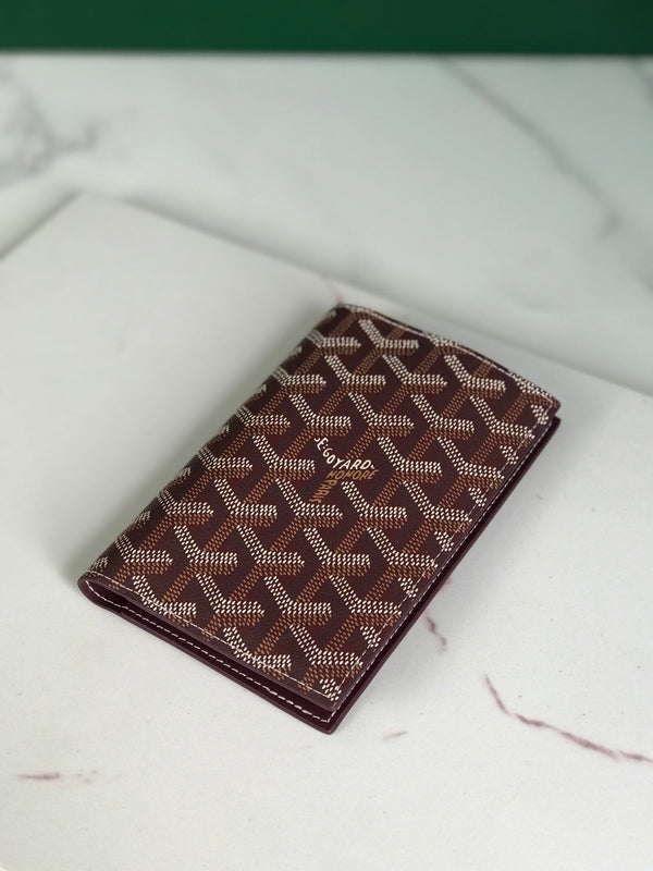 Custodia per passaporto Goyard Grenelle da 10 cm in tela bordeaux e pelle di vitello