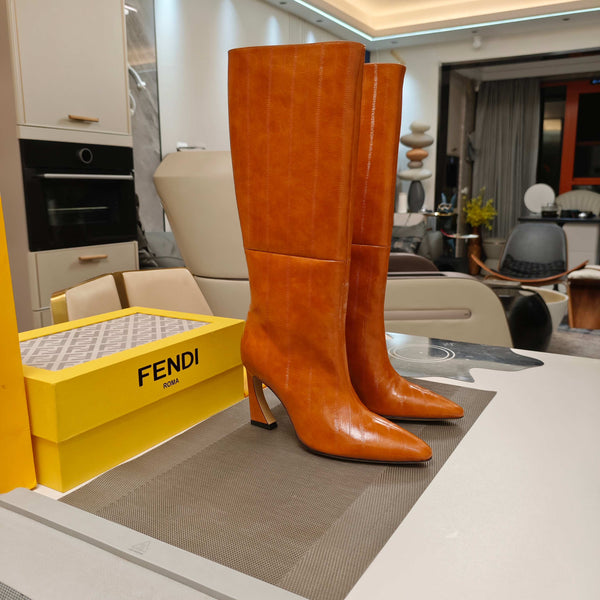 Fendi 25ss high-heeled boots caramel brown sheepskin 502720