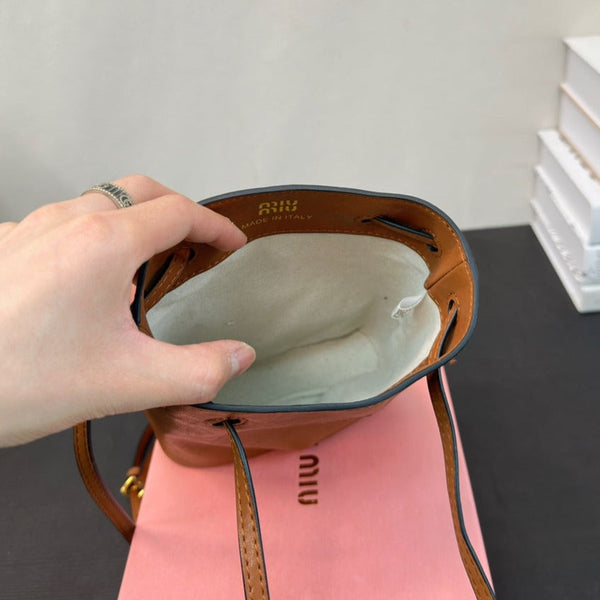 PHONE BAG 15 IN CINNAMON BROWN CALFSKIN