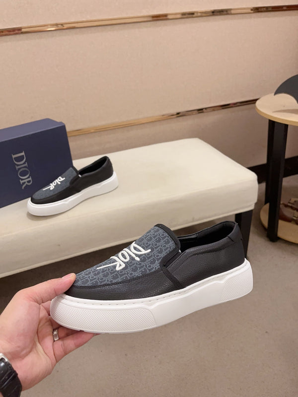 CD B23 SLIP ON BLACK CALFSKIN AND JACQUARD