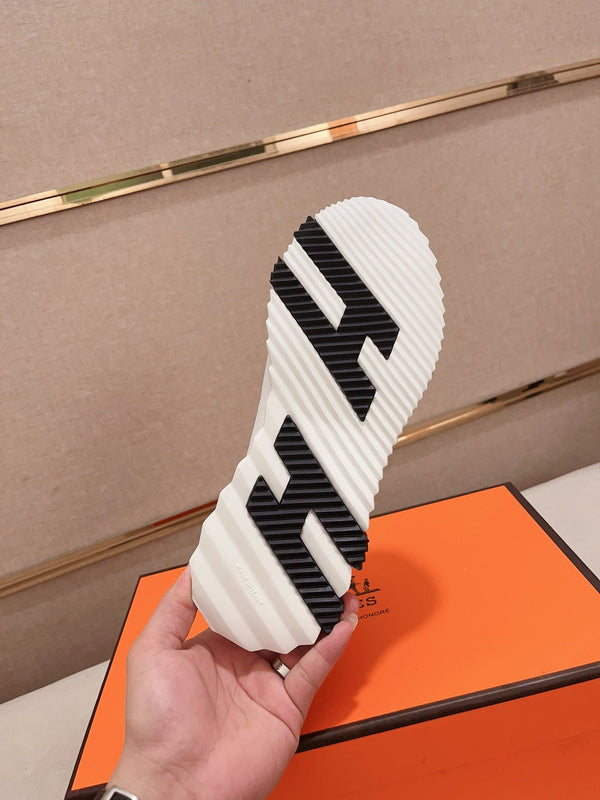 HM BOUNCING SNEAKER BLACK AND CERULEAN CALFSKIN