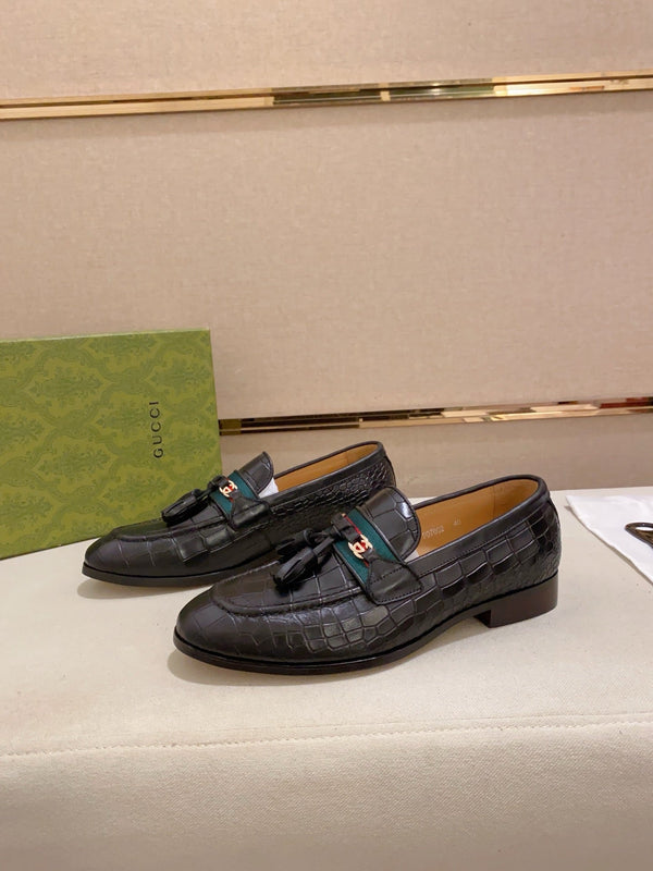 GG Men's Tassel Loafer Black Embossed Cowhide 573361