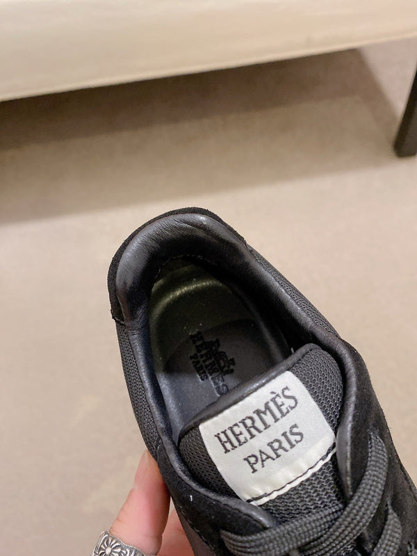 HM Men's Escape Sneaker Black Suede 583100