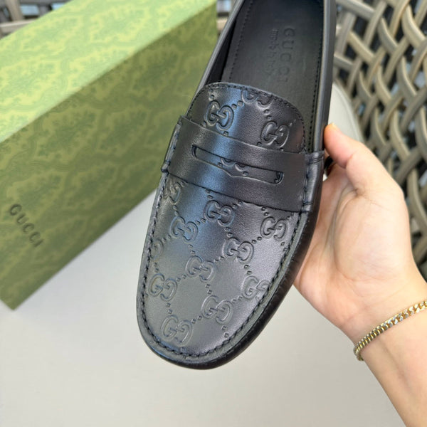 GG Men's Loafer Black Embossed Cowhide 876273