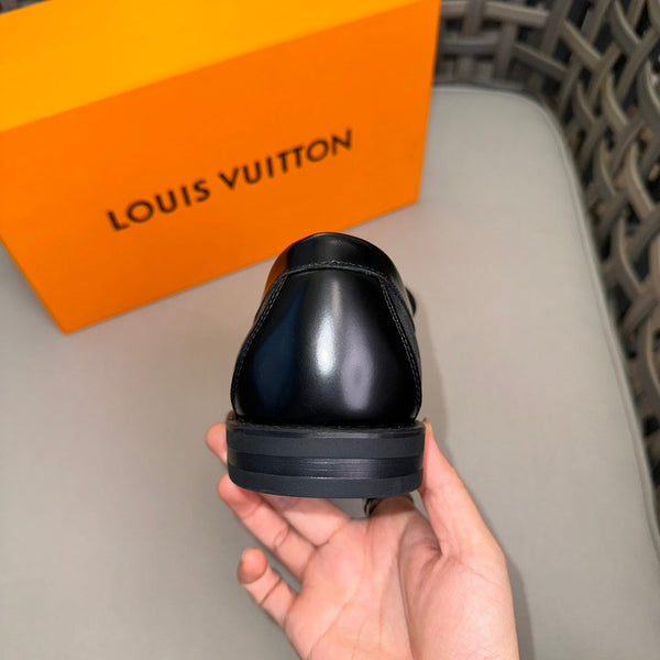 MOCASSINI LV MAJOR IN PELLE DI VITELLO DAMIER GRIGIO E NERO