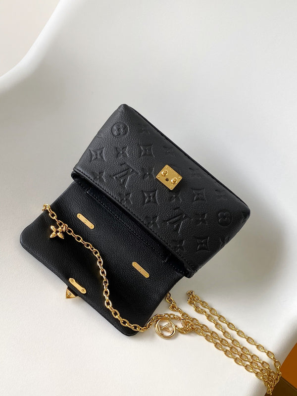 LV Nano Madeleine bag 21cm Black Cowhide 252075