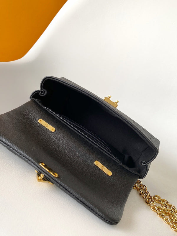 LV Nano Madeleine bag 21cm Black Cowhide 252075