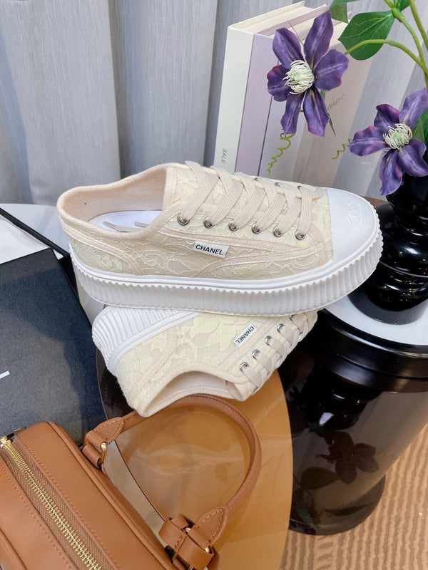 cc sneaker 40 beige con lacci