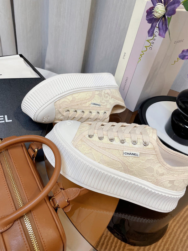cc sneaker 40 beige con lacci