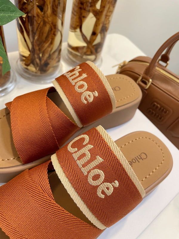 CHLOÉ WOODY WEDGE SANDALS IN BRONZE BROWN CANVAS WITH CIDER BROWN RUBBER SOLE
