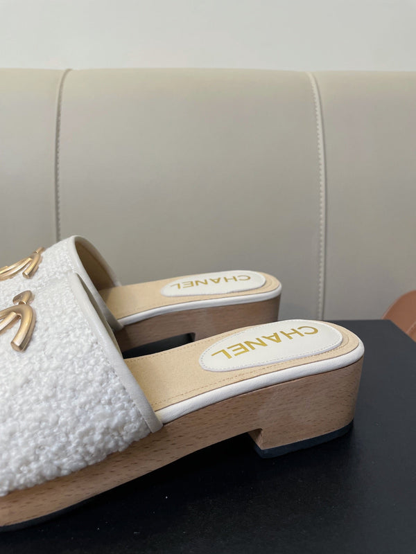 sandalo mule cc 45 in tweed bianco e pelle di vitello beige