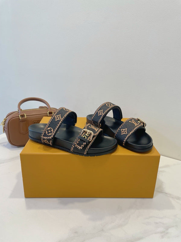 Bom Dia Flat Comfort Mule Brown Black Monogram Embossed Print Classic 241335