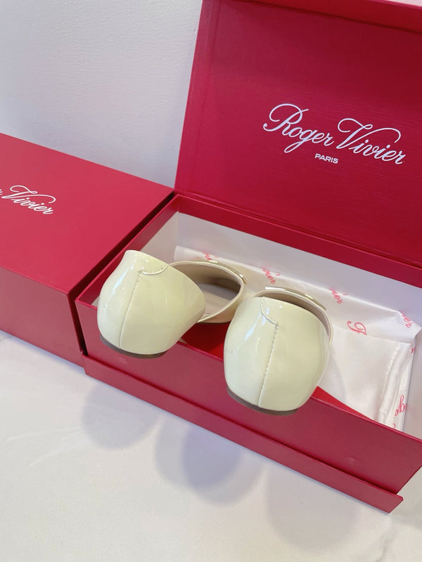 Viv Chips Ballerina Flat Milky Yellow Patent Leather 329269