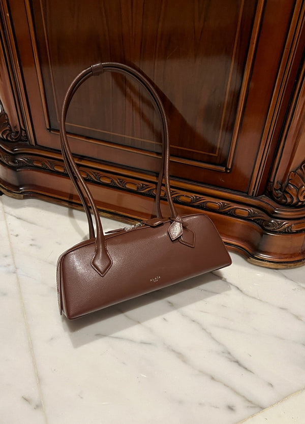 LE TECKEL MEDIUM BAG 33 IN QUINCY BROWN GOATSKIN