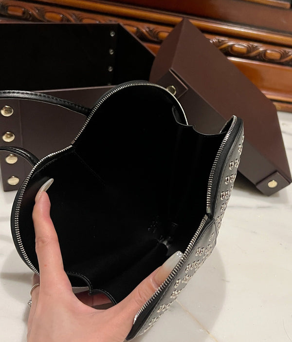 LE COEUR BAG 21 IN BLACK STUDDED CALFSKIN