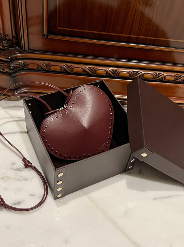 LE COEUR BAG 21 IN BURGUNDY RED CALFSKIN WITH STUDDED HEART