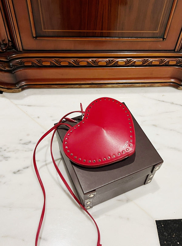 LE COEUR BAG 21 IN CLASSIC RED CALFSKIN WITH STUDDED HEART