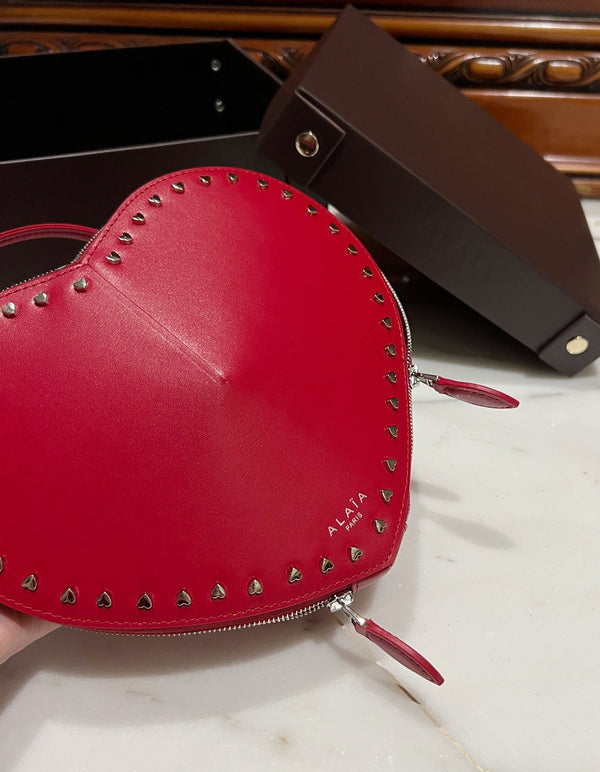 LE COEUR BAG 21 IN CLASSIC RED CALFSKIN WITH STUDDED HEART