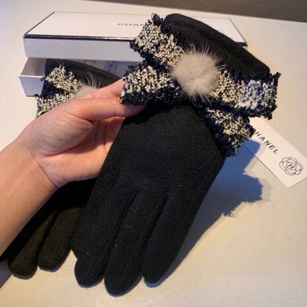 GLOVES IN BLACK WOOL 420536