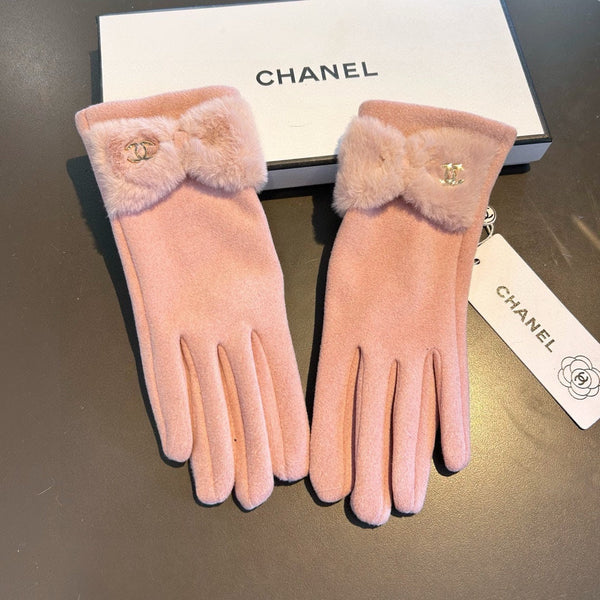 GLOVES IN ROSE PINK WOOL WITH RABBIT FUR 456298