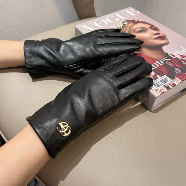TOUCHSCREEN GLOVES IN BLACK LAMBSKIN AND SHEARLING LINING 463863