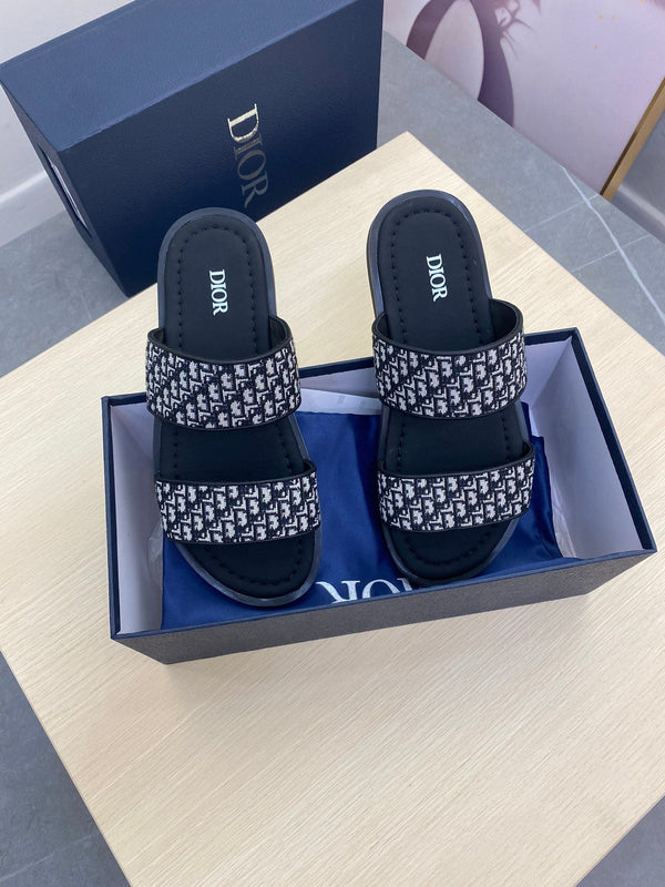 CD DOUBLE STRAP SLIPPER BLACK AND WHITE JACQUARD