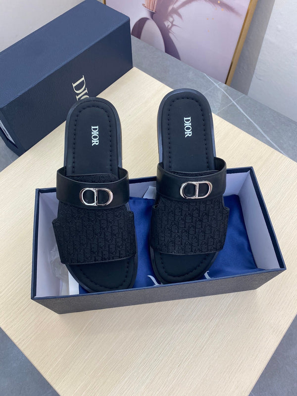 CD SYMBOL SLIDE CUT SANDAL BLACK JACQUARD