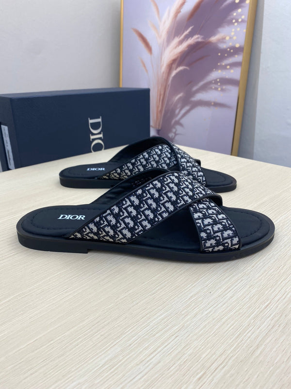 CD ALIAS SANDAL BLACK AND WHITE JACQUARD
