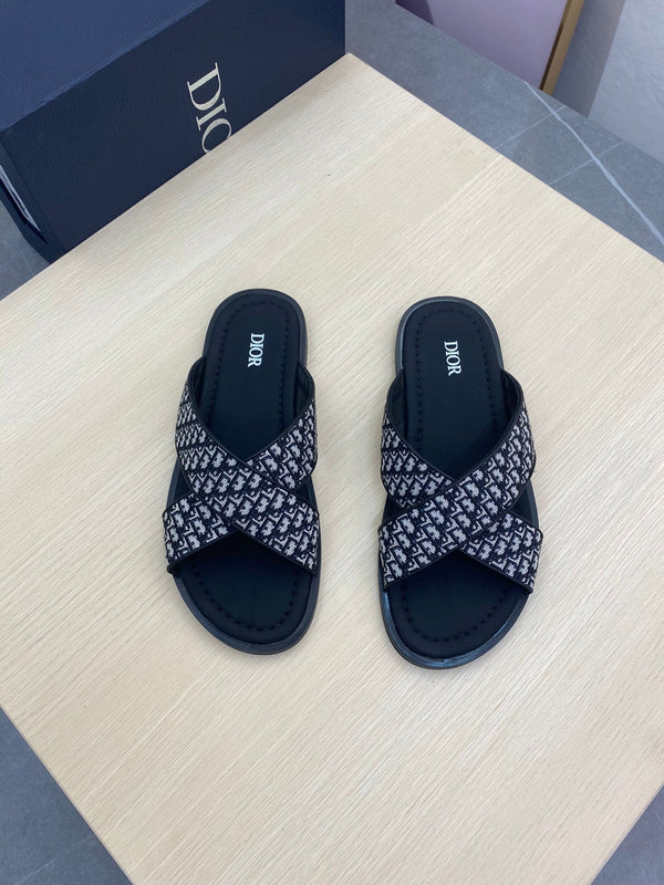 CD ALIAS SANDAL BLACK AND WHITE JACQUARD