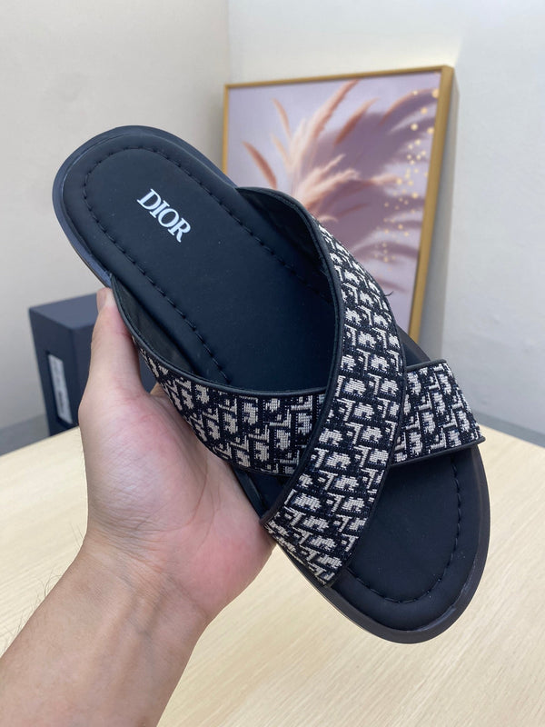 CD ALIAS SANDAL BLACK AND WHITE JACQUARD