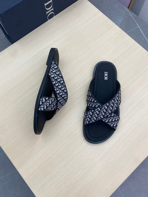 CD ALIAS SANDAL BLACK AND WHITE JACQUARD